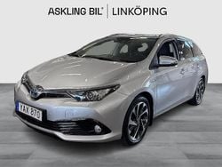 Silver Begagnad 2015 Toyota Auris Hybrid Kombi | 159 000 kr (Marknadspris)