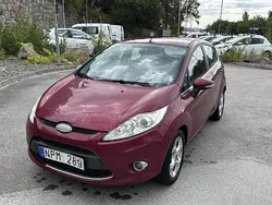 Röd Begagnad 2009 Ford Fiesta Halvkombi | 26 999 kr (Bra pris)