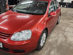 Röd Begagnad 2008 VW Golf Trendline Halvkombi | 36 000 kr (Marknadspris)