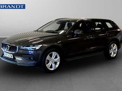 Begagnad 2023 Volvo V60 CC Kombi | 364 900 kr (Marknadspris)