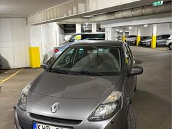 Grå Begagnad 2010 Renault Clio R.S. Halvkombi | 25 000 kr (Marknadspris)