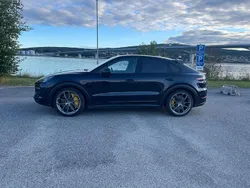 Mörkblå Begagnad 2021 Porsche Cayenne Turbo GT SUV | 1 489 900 kr