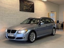 Ljusblå (blå) Begagnad 2012 BMW 320 Kombi | 79 900 kr (Superpris)