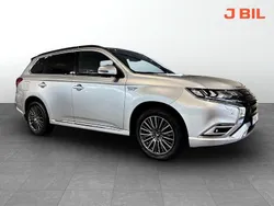 Silver Begagnad 2018 Mitsubishi Outlander P-HEV Edition SUV | 239 900 kr (Marknadspris)