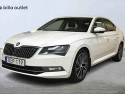 Vit Begagnad 2017 Skoda Superb Halvkombi | 169 900 kr (Bra pris)