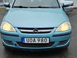 Grön Begagnad 2004 Opel Corsa Halvkombi | 18 000 kr (Marknadspris)