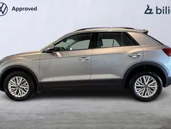 Silver Begagnad 2022 VW T-Roc Life SUV | 269 000 kr (Marknadspris)