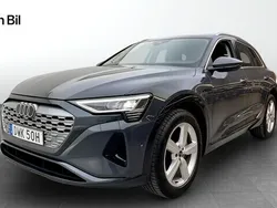 Magnetgrå Begagnad 2024 Audi Q8 e-tron Proline SUV | 599 000 kr (Lite dyr)