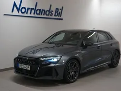 Grå Ny 2025 Audi RS3 Sportback Sport Halvkombi | 940 500 kr (Dyr)