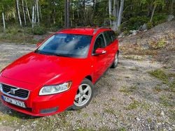 Röd Begagnad 2009 Volvo V50 Kinetic Kombi | 29 000 kr (Marknadspris)