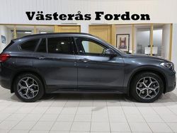 Grå Begagnad 2021 BMW X1 Sport Line SUV | 269 900 kr