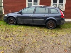 Mörkblå Begagnad 2009 Renault Mégane GrandTour Kombi | 12 000 kr