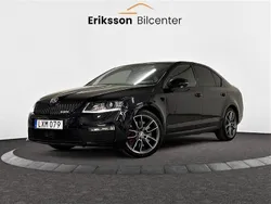 Svart Begagnad 2015 Skoda Octavia RS Halvkombi | 169 900 kr (Lite dyr)