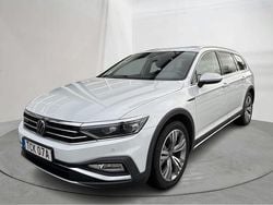 Vit Begagnad 2022 VW Passat Alltrack Business Kombi | 259 000 kr (Superpris)