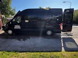 Svart Begagnad 2019 Ford Transit Kombi | 199 000 kr (Marknadspris)