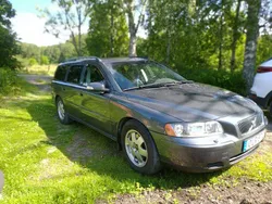 Grå Begagnad 2007 Volvo V70 Kinetic Kombi | 29 000 kr (Marknadspris)
