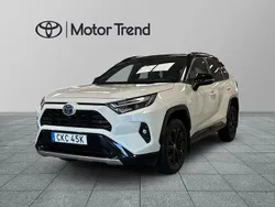 Vit Begagnad 2022 Toyota RAV4 Hybrid Style SUV | 384 900 kr (Bra pris)