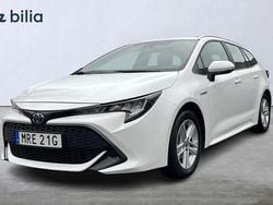 Vit Begagnad 2021 Toyota Corolla Active Kombi | 239 900 kr (Marknadspris)