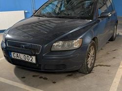 Blå Begagnad 2006 Volvo V50 Kombi | 28 000 kr (Marknadspris)