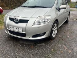 Silver Begagnad 2008 Toyota Auris Halvkombi | 27 500 kr (Bra pris)