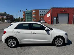 Vit Begagnad 2019 Audi A1 Sportback Proline Halvkombi | 139 900 kr (Marknadspris)