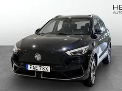 Svart (black) Begagnad 2022 MG ZS Luxury Sedan | 249 900 kr (Superpris)