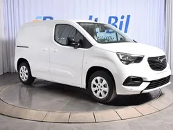Vit Begagnad 2023 Opel Combo Minibuss | 333 125 kr (Dyr)