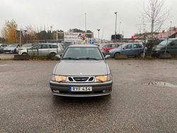 Ljusgrå Begagnad 2000 Saab 9-3 Halvkombi | 20 900 kr (Marknadspris)