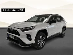 Vit Begagnad 2023 Toyota RAV4 Hybrid Sport SUV | 554 900 kr (Marknadspris)