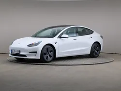 Vit Begagnad 2022 Tesla Model 3 Long Range Sedan | 329 000 kr (Marknadspris)