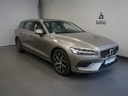 Grå Begagnad 2019 Volvo V60 Inscription Kombi | 289 900 kr (Bra pris)