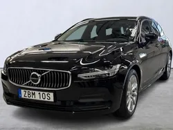 Svart Begagnad 2022 Volvo V90 Momentum Kombi | 259 000 kr (Bra pris)