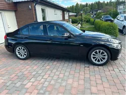 Svart Begagnad 2017 BMW 318 Sport Line Sedan | 163 000 kr (Bra pris)