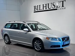 Ljusgrå Begagnad 2012 Volvo V70 Momentum Kombi | 99 900 kr (Marknadspris)