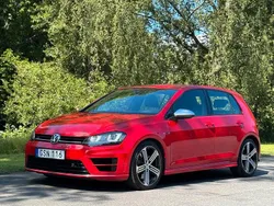 Röd Begagnad 2015 VW Golf VII R Halvkombi | 199 000 kr (Marknadspris)