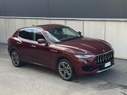 Röd Begagnad 2017 Maserati Levante SUV | 349 000 kr