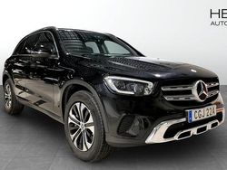 Svart Begagnad 2021 Mercedes GLC300 SUV | 319 900 kr