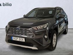 Mörkgrå Begagnad 2020 Toyota RAV4 Hybrid Active SUV | 319 900 kr (Marknadspris)