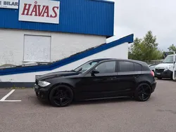 Svart Begagnad 2005 BMW 116 Advantage Halvkombi | 39 500 kr (Marknadspris)