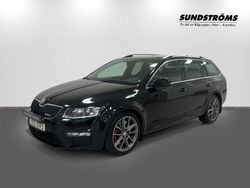 Svart Begagnad 2015 Skoda Octavia RS Kombi | 139 900 kr (Marknadspris)