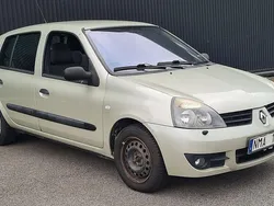 Ljusgrön (grön) Begagnad 2007 Renault Clio R.S. Halvkombi | 17 900 kr (Marknadspris)