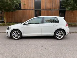 Vit Begagnad 2017 VW Golf VII GTE Halvkombi | 168 500 kr (Marknadspris)