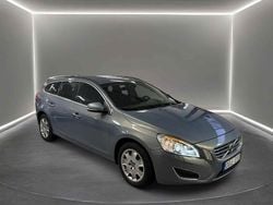 Ljusblå Begagnad 2010 Volvo V60 Momentum Kombi | 79 900 kr (Marknadspris)