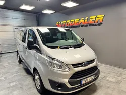 Grå Begagnad 2017 Ford Tourneo Custom Minibuss | 169 900 kr (Marknadspris)