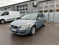Ljusblå (blå) Begagnad 2009 Volvo V50 Kinetic Kombi | 37 900 kr (Marknadspris)