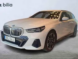 Vit Begagnad 2025 BMW 530e Kombi | 679 900 kr