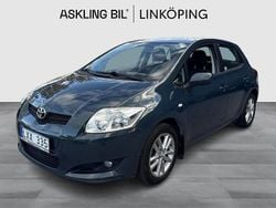Mörkblå Begagnad 2009 Toyota Auris Halvkombi | 69 000 kr (Marknadspris)