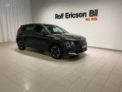 Mörkgrå (grå) Begagnad 2024 Kia e-Niro SUV | 359 500 kr (Marknadspris)