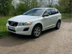 Vit Begagnad 2013 Volvo XC60 R-Design SUV | 89 000 kr (Superpris)