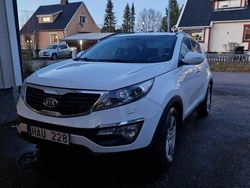 Vit Begagnad 2012 Kia Sportage EX SUV | 89 000 kr (Marknadspris)